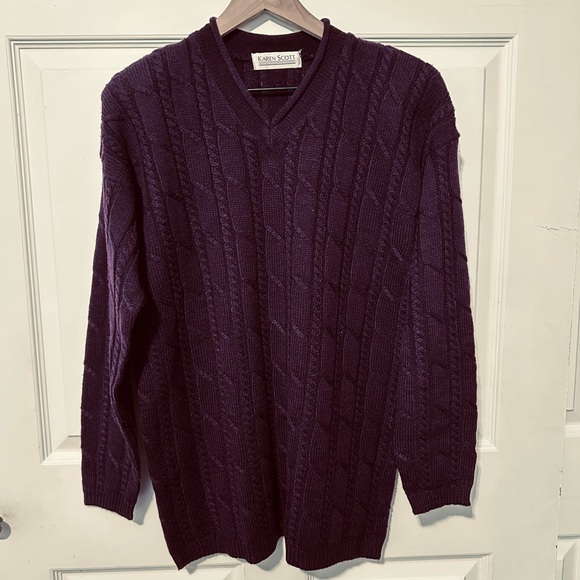 Vintage Sweaters - Vintage | Sweater | Karen Scott | Cable Knit V-Neck Sweater in Plum | Academic